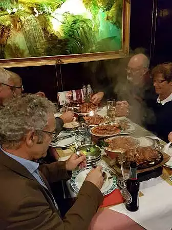 Filmabend im NBZ "Willkommen bei den Schtis" mit anschließendem Abendessen im Chinarestaurant