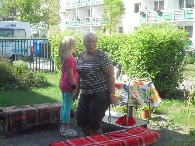 Flohmarkt für Kinderbekleidung im Sommer 2013