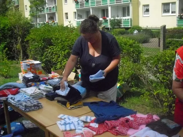 Flohmarkt für Kinderbekleidung im Sommer 2013